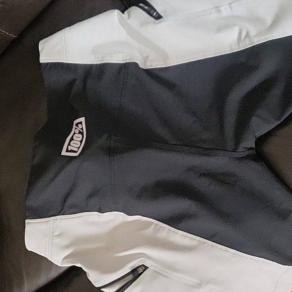 100% R-Core X - Picture 4 of 8